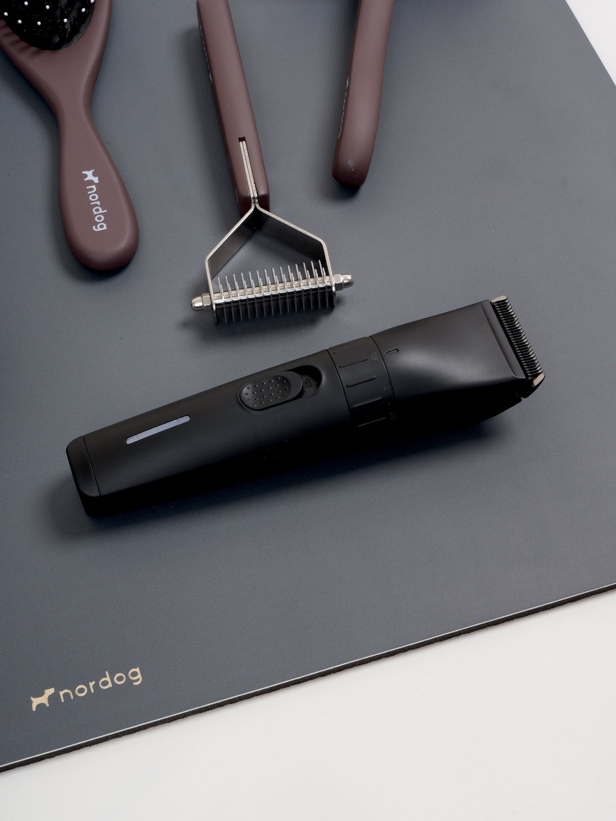 Nordog Clip & Trim plejemåtte – Grafit – billede 5