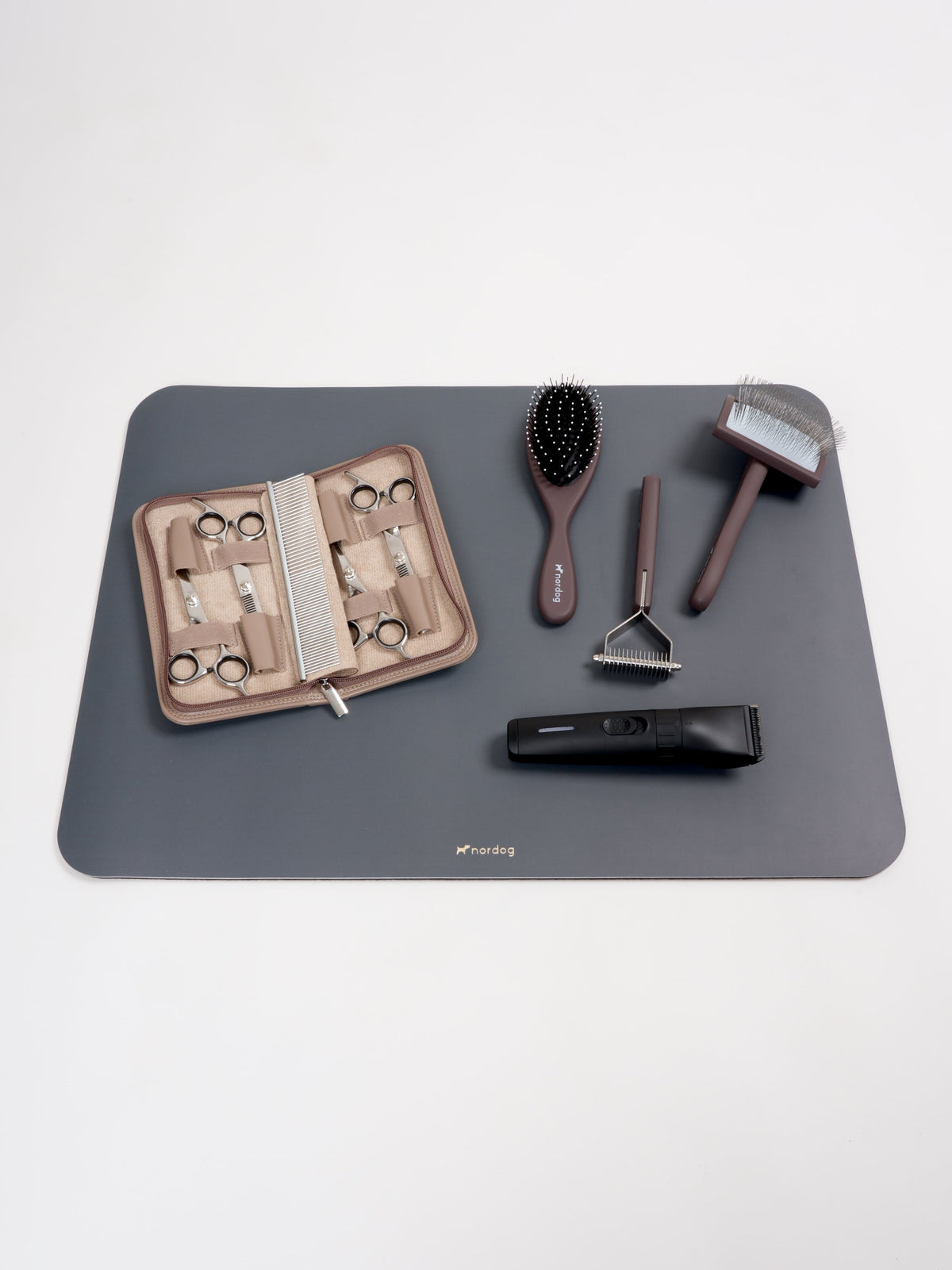 Nordog Clip & Trim plejemåtte – Grafit – billede 1