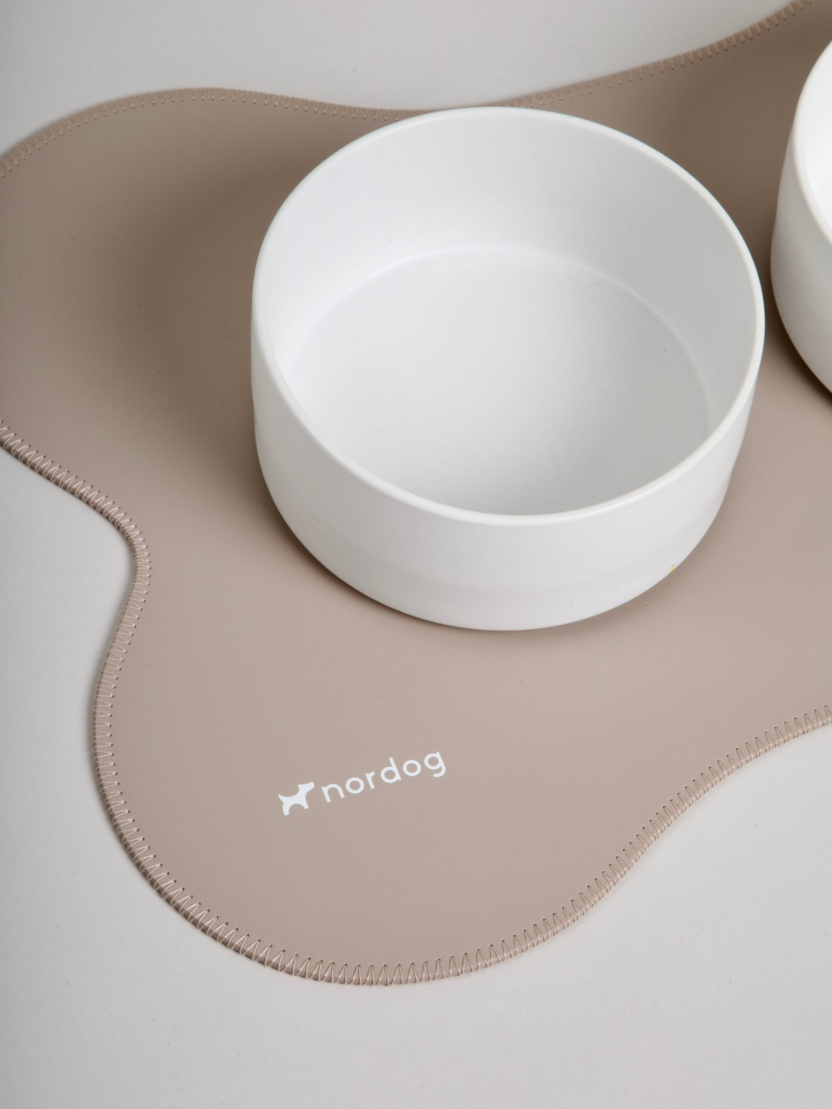 Nordog Underlag til hundeskåle – Cappuccino – billede 3