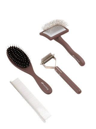 Nordog Care pelsplejesæt med børster og kam – fritlagt produktfoto